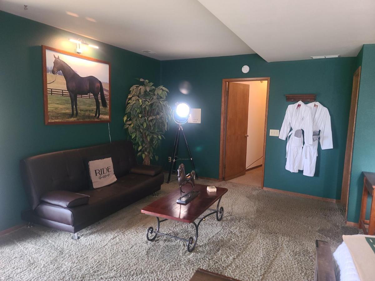 Wildwood Farm Bed & Breakfast 오크하버 외부 사진